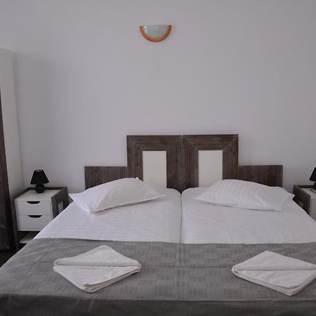 Cristian Inn Ngoại thất bức ảnh