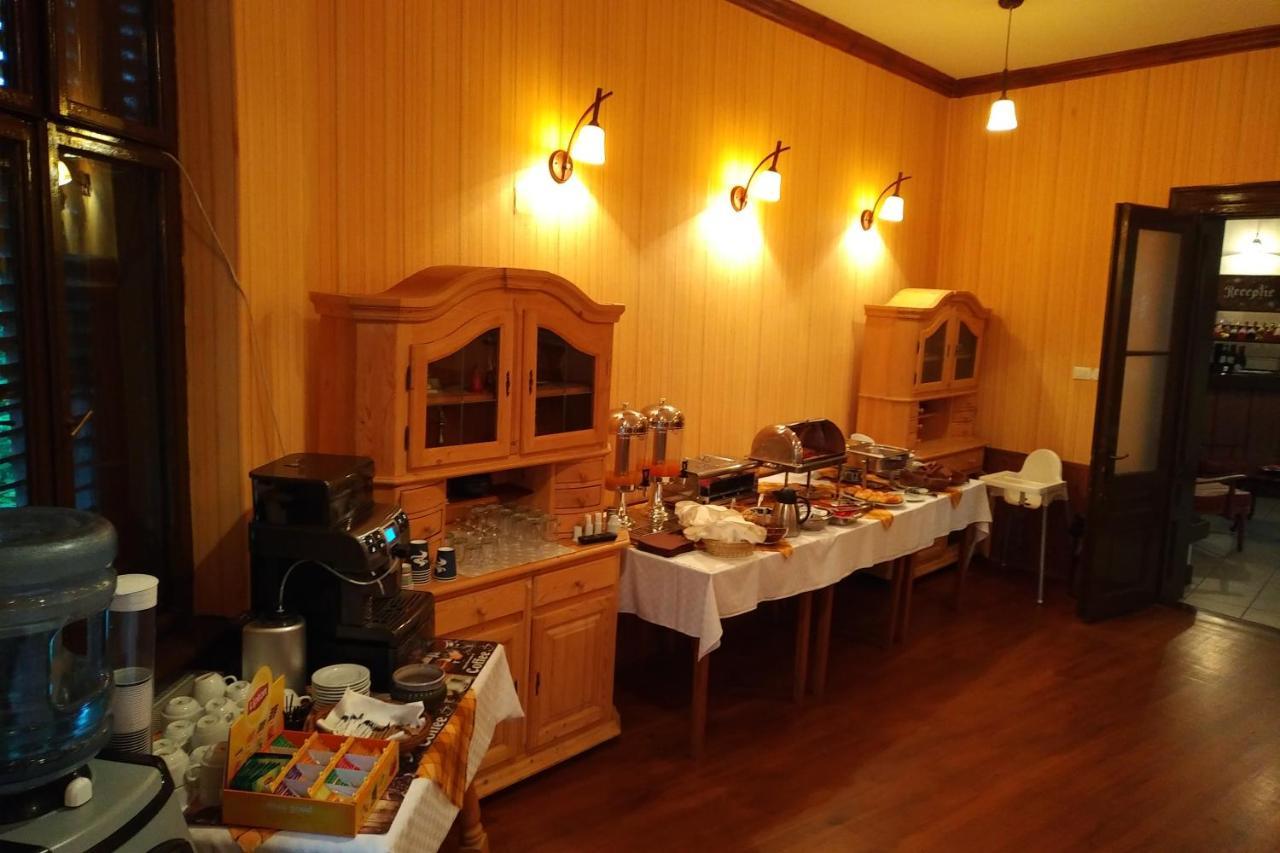 Cristian Inn Ngoại thất bức ảnh
