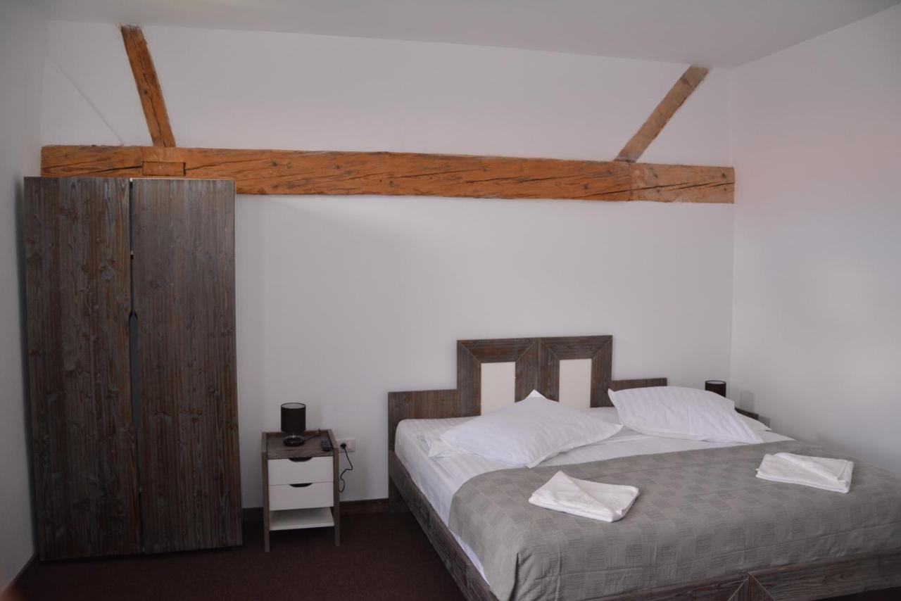 Cristian Inn Ngoại thất bức ảnh